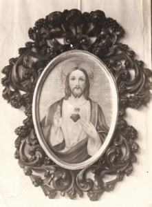 Holzbildrahmen ausgemalt mit dem "Herzen Jesu"